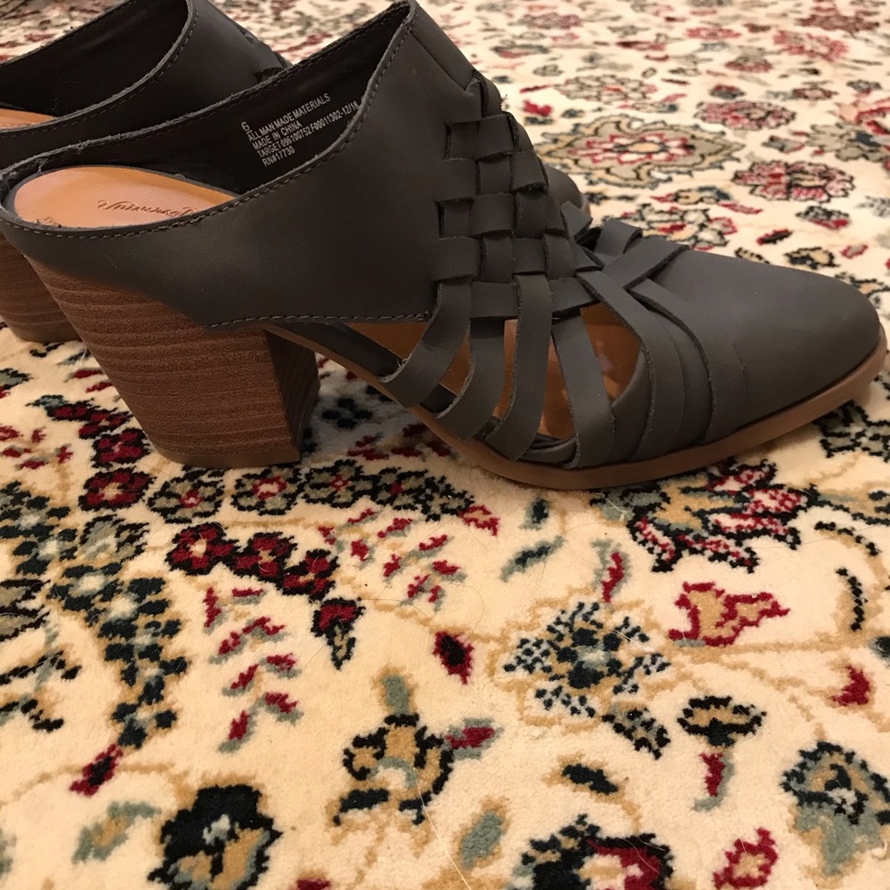 Black booties - Picture 3 of 5